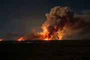 كريتر إسكاي اخبار اليمن الان صاعقة رعدية حريقا الطوال الحدودي اخبار اليمن الان الحدث اليوم عاجل كريتر إسكاي