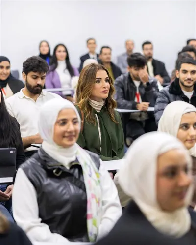 اخبار اليمن الان الطابع الطبيعي إطلالات الكلاسيكية والعصرية اخبار اليمن الان الحدث اليوم عاجل