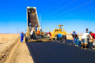 اخبار اليمن الان تدشين الأسفلت المدخل الغربي لمدينة اخبار اليمن الان الحدث اليوم عاجل