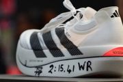 صدمة لـ نايكي حذاء أديداس الماراثوني ينفد من...