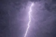 كريتر إسكاي اخبار اليمن الان صاعقة رعدية تودي بحياة وتصيب اخبار اليمن الان الحدث اليوم عاجل كريتر إسكاي