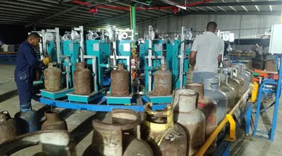 اخبار اليمن الان والصويدر يفتتحان العلم لتعبئة المنزلي اخبار اليمن الان الحدث اليوم عاجل