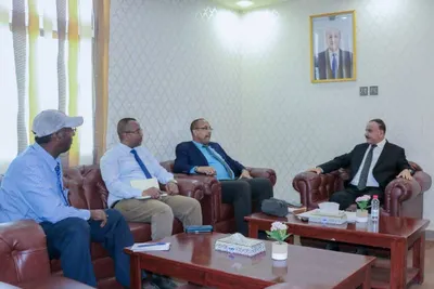 اخبار اليمن الان السفير الصومالي التعاون بالنشاط البلدين  اخبار اليمن الان الحدث اليوم عاجل