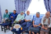 عضو مجلس القيادة محمود الصبيحي يزور اسر الشهيدين...