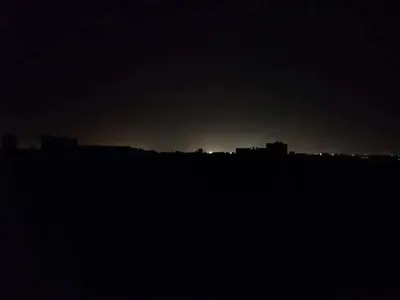 اخبار اليمن الان الدفاعات الجوية تتصدى لمسيرة كريتر اخبار اليمن الان الحدث اليوم عاجل