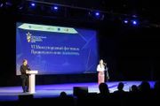 أفلام من روسيا وبيلاروس والصين وإيطاليا تفوز بجوائز...