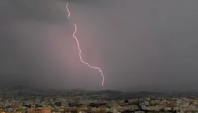 اخبار اليمن الان أشخاص بصواعق رعدية العوام بمحافظة اخبار اليمن الان الحدث اليوم عاجل