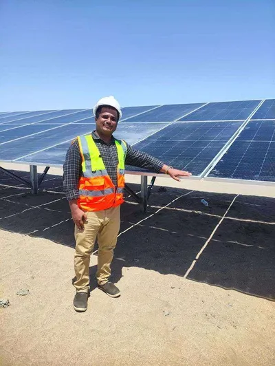 اخبار اليمن الان صحفي استنزاف لملايين الدولارات الشمسية اخبار اليمن الان الحدث اليوم عاجل