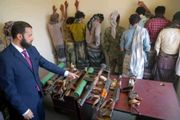 محافظ أبين ينهي تمرد عصابة الجبايات ويؤمن الطريق...