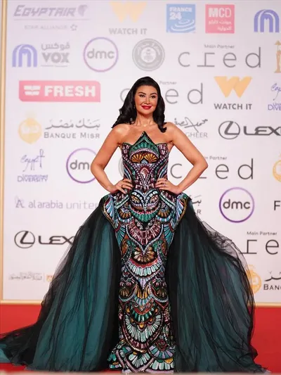 اخبار اليمن الان يسرقون الأضواء افتتاح القاهرة السينمائي اخبار اليمن الان الحدث اليوم عاجل