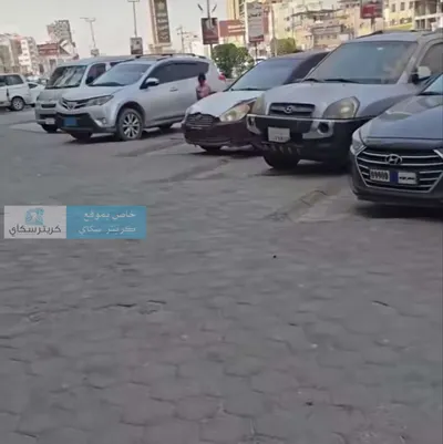 اخبار اليمن الان مشهد مستشفى سيارات متوقفة المواطنين اخبار اليمن الان الحدث اليوم عاجل