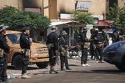 فرانس 24 اخبار اليمن الان اشتباكات بمدينة السويداء مجموعات السوري اخبار اليمن الان الحدث اليوم عاجل فرانس 24
