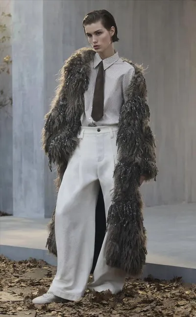 اخبار اليمن الان بأسلوب برونيلو كوتشينيلي الموضة النسائية اخبار اليمن الان الحدث اليوم عاجل