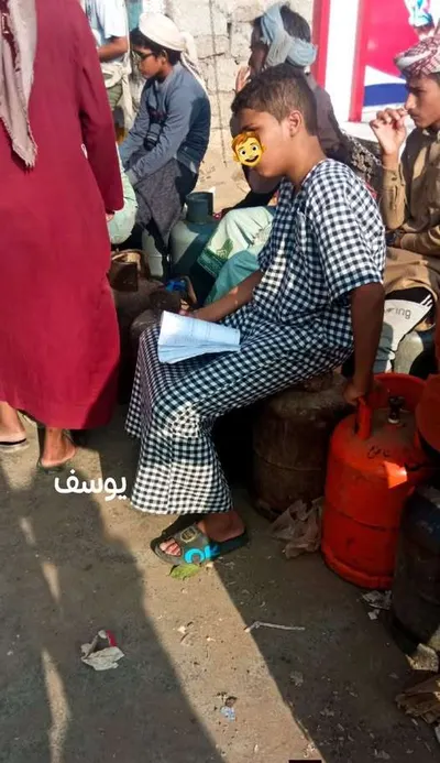 اخبار اليمن الان مشهد يراجع دروسه طوابير الغاز اخبار اليمن الان الحدث اليوم عاجل