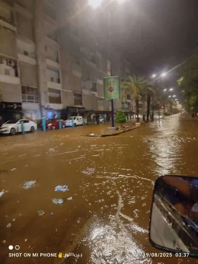 اخبار اليمن الان غرق الشارع الرئيسي بالمعلا صورة اخبار اليمن الان الحدث اليوم عاجل
