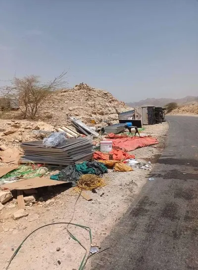 اخبار اليمن الان انقلاب شاحنتي شمسية الاستغراب والسبب اخبار اليمن الان الحدث اليوم عاجل