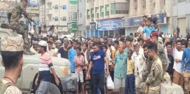 اخبار اليمن الان احتشاد للمواطنين انتظارا لتنفيذ الإعدام اخبار اليمن الان الحدث اليوم عاجل