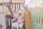 لفتة إنسانية كريمة محافظ شبوة يكرم أقدم عامل...