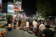 عدن تايم اخبار اليمن الان توافد الشوارع الفرشان احتجاجا الخدمات اخبار اليمن الان الحدث اليوم عاجل عدن تايم
