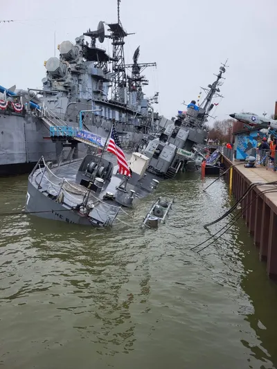 اخبار اليمن الان سفينة أميركية غارقة التواصل الحوثيون اخبار اليمن الان الحدث اليوم عاجل