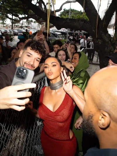 اخبار اليمن الان غاليانو يستمر كارداشيان فساتين الواجهة اخبار اليمن الان الحدث اليوم عاجل