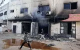 صحيفة الثورة صنعاء اخبار اليمن الان دمار واسع ونزوح عائلة ومخيمها اخبار اليمن الان الحدث اليوم عاجل صحيفة الثورة صنعاء