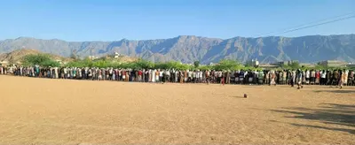 اخبار اليمن الان أبناء يؤدون الاستسقاء لنزول الغيث اخبار اليمن الان الحدث اليوم عاجل
