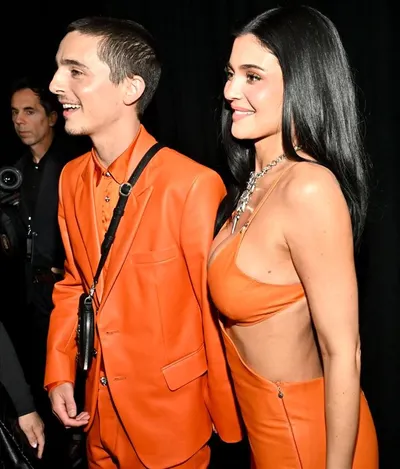 اخبار اليمن الان كايلي جينر الجرأة والبساطة فستان اخبار اليمن الان الحدث اليوم عاجل