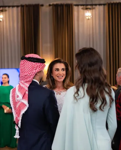 اخبار اليمن الان القلوب والأناقة الملكة العبدالله بإطلالة اخبار اليمن الان الحدث اليوم عاجل