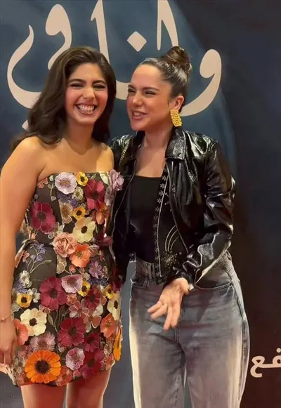 اخبار اليمن الان لحظات عائلية السعدني أبنائه لفيلمه اخبار اليمن الان الحدث اليوم عاجل