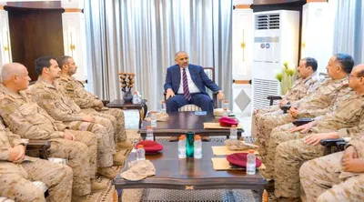 اخبار اليمن الان الرئيس الزبيدي اجتماعا لرئاسة الأركان اخبار اليمن الان الحدث اليوم عاجل