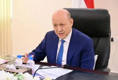 اخبار اليمن الان العليمي المستجدات الاقتصادية والأمنية والعسكرية اخبار اليمن الان الحدث اليوم عاجل