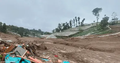 اخبار اليمن الان فيديو وعشرات المفقودين بانزلاق إندونيسيا اخبار اليمن الان الحدث اليوم عاجل