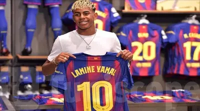 اخبار اليمن الان برشلونة لامين ويمنحه القميص الأسطوري اخبار اليمن الان الحدث اليوم عاجل