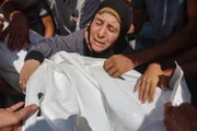 فرانس 24 اخبار اليمن الان مقتل فلسطينيين غارتين إسرائيليتين غزة اخبار اليمن الان الحدث اليوم عاجل فرانس 24