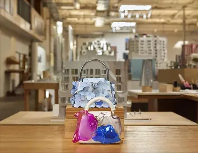 اخبار اليمن الان إبداع vuitton المعرض الدولي للفنون اخبار اليمن الان الحدث اليوم عاجل