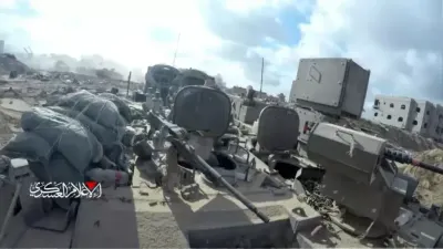 اخبار اليمن الان مقاتل القسام يعتلي إسرائيلية القيادة اخبار اليمن الان الحدث اليوم عاجل