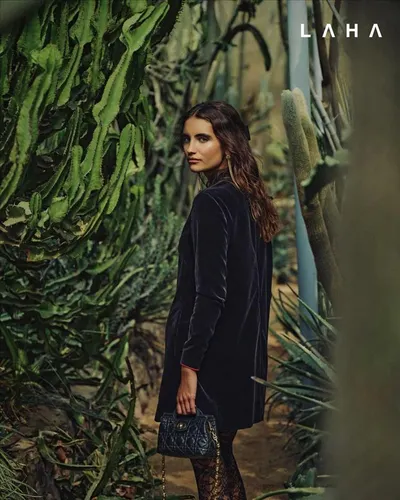 اخبار اليمن الان وأناقة إطلالات مليئة بالأنوثة والفخامة اخبار اليمن الان الحدث اليوم عاجل