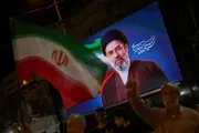 أحداث العالم اخبار اليمن الان مستشار خامنئي بوجود ونتنياهو وترامب اخبار اليمن الان الحدث اليوم عاجل أحداث العالم