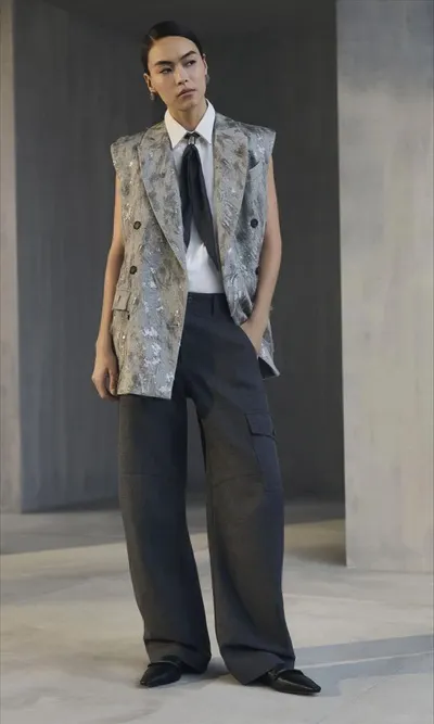 اخبار اليمن الان بأسلوب برونيلو كوتشينيلي الموضة النسائية اخبار اليمن الان الحدث اليوم عاجل